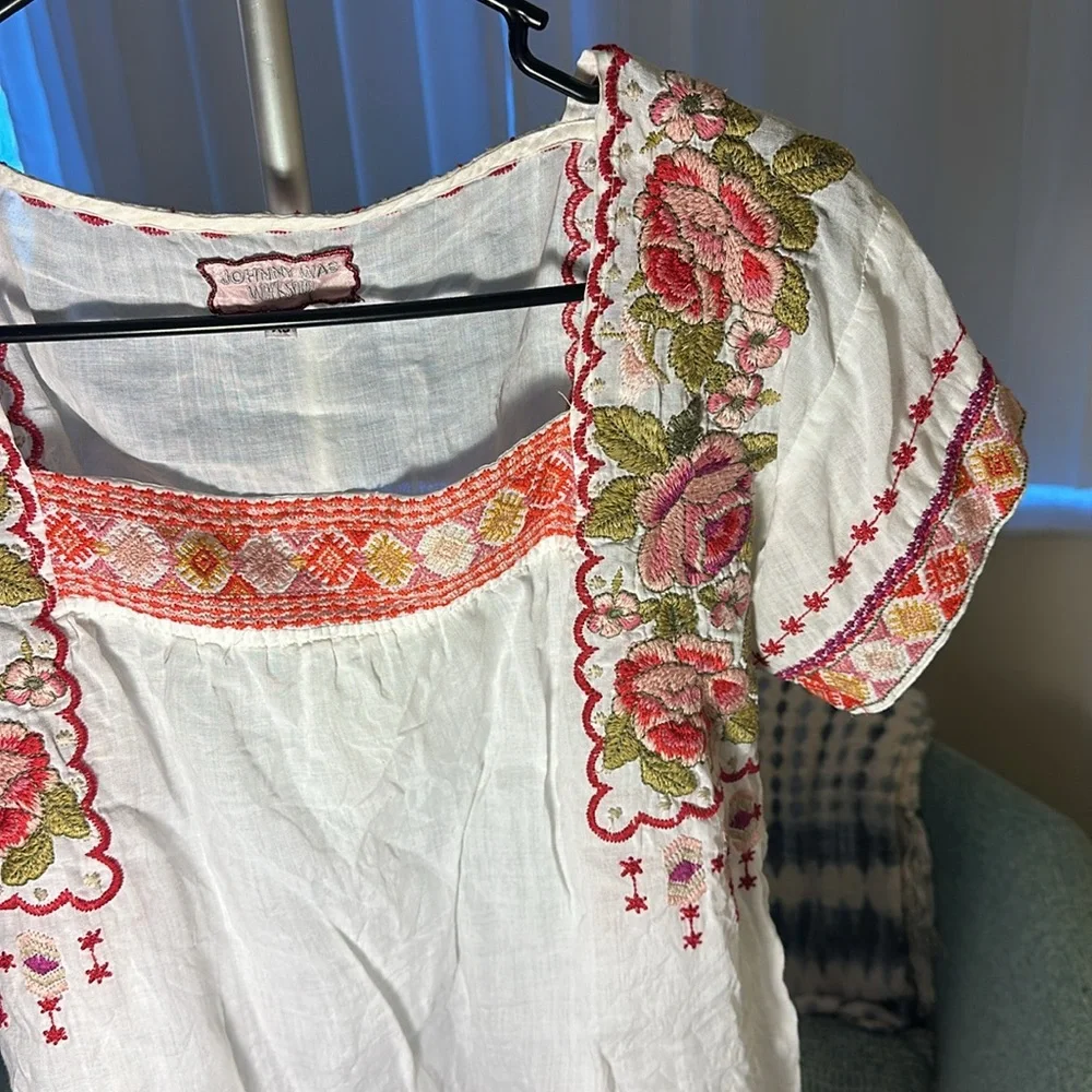 Johnny Was Workshop have already ordered linen white blouse flaw 3 faint spots - Picture 3 of 8